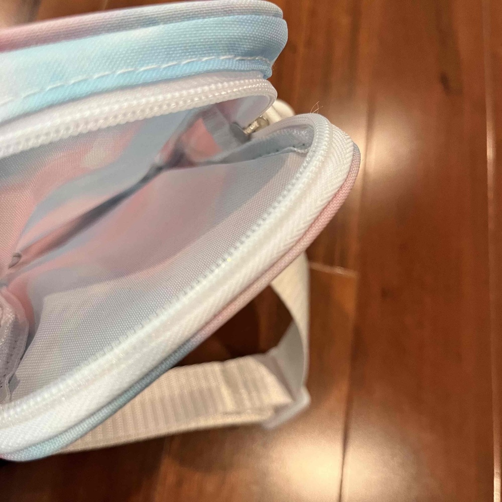 Phluid Unisex Crossbody Bag Cloud Pink Blue Tie Dye Purse New NWT Sz Small - Picture 7 of 7